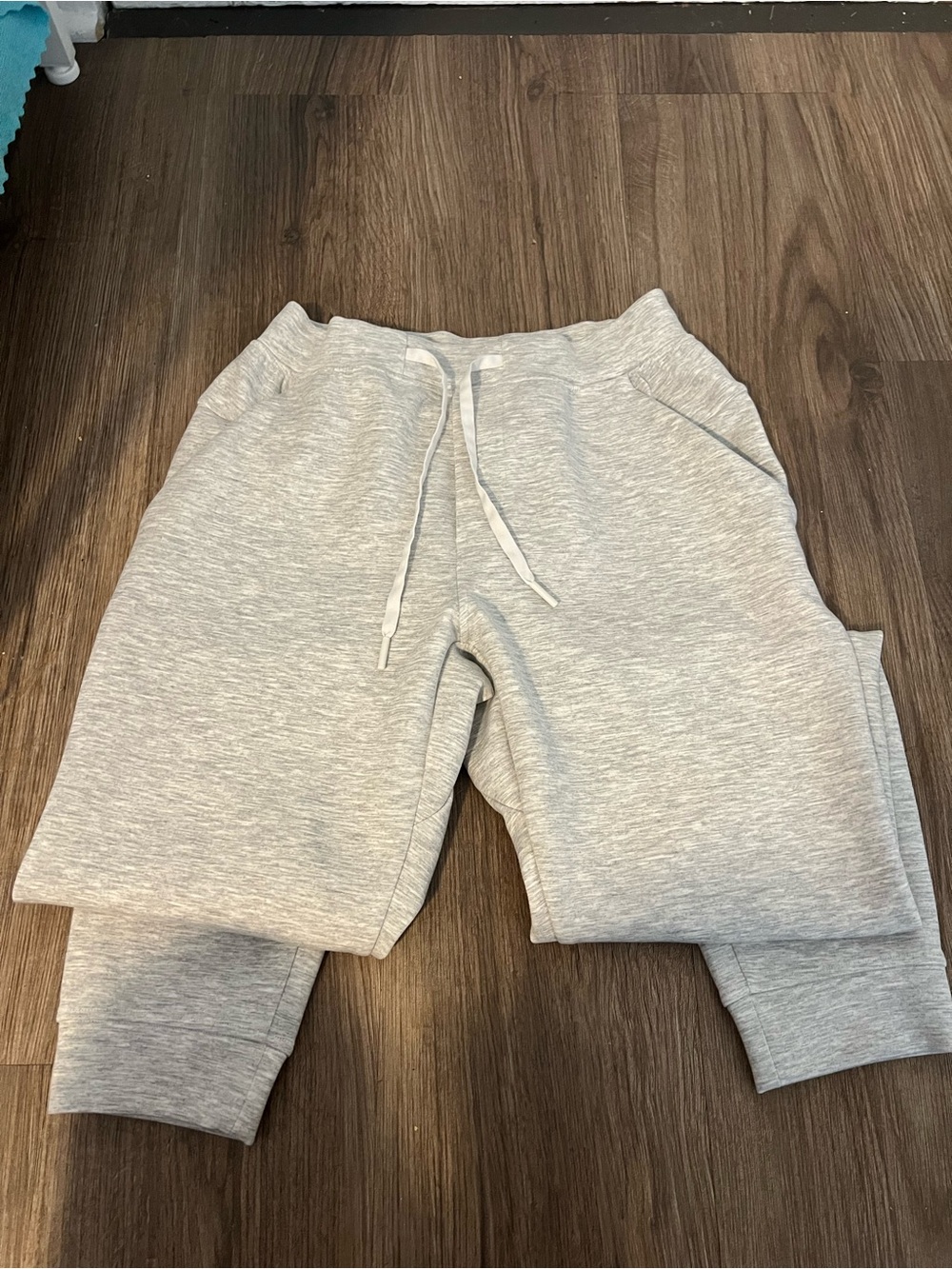 Lululemon Heather Grey Scuba Joggers Small